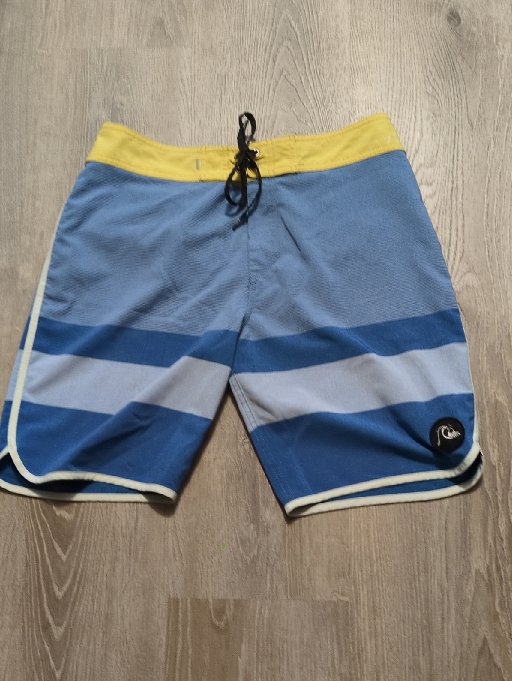 Quicksilver Board Shorts Size 32